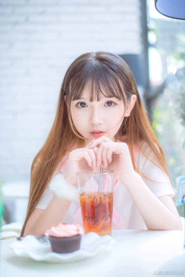 “元让！”曹操摆了摆手，示意斥候退下，不满的瞪了夏侯惇一眼，摇头道：“此事，当不是刘备所为，这样做，只能破坏两家关系，他没有必要这样做。”